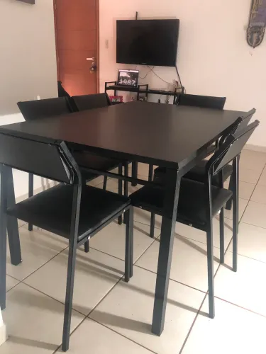 MESA CARRARO COM 6 CADEIRAS