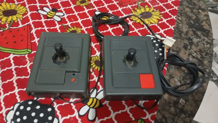 Controles odyssey no estado <br>Sem teste detalhe no botão vermelho <br>$250+frete