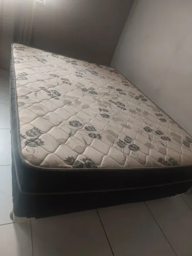 VENDO CAMA BOX (100,00 reais) Bem conservada