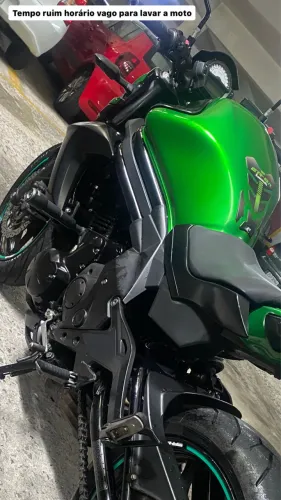 Kawasaki ER-6N 650cc baixo km ótimo estado 