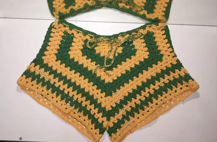 Short de Crochê Brasil