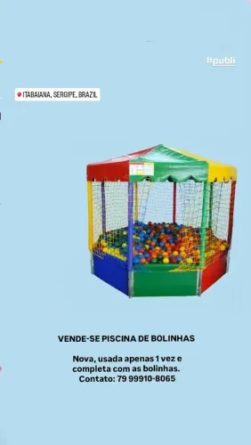Piscina de bolinhas com bolinhas