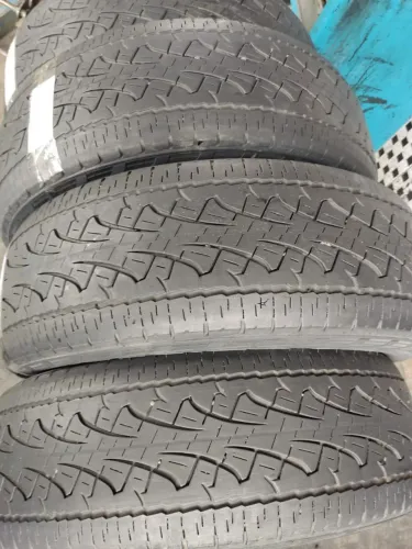Pneu aro 17" 265/65R15 pirelli scorpion meia vida