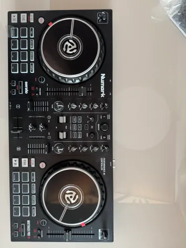 Vendo DDJ Numark Mixtrack PRO FX - Nova