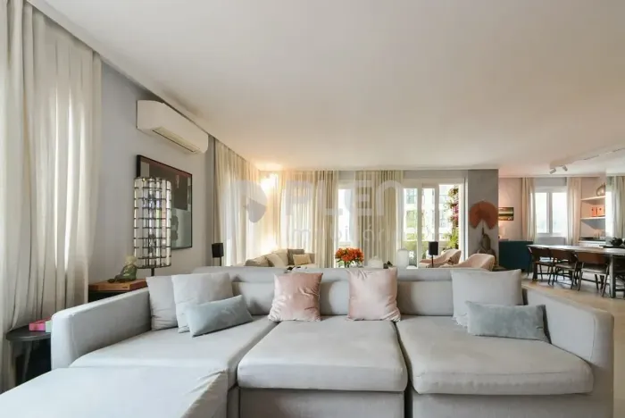 Apartamento em Pinheiros com 246m², 4 Suítes e 4 Vagas à venda, São Paulo, SP