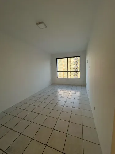 Aluga-se apartamento no Espinheiro