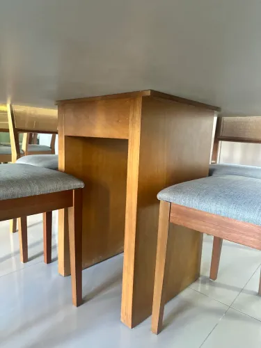Mesa de jantar com tampo de vidro 6 lugares