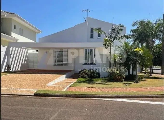 Locação de Casas / Sobrado Condomínio na cidade de São Carlos