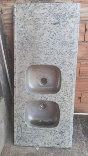 Vendo pia de pedra granito dois bojo inoxs 