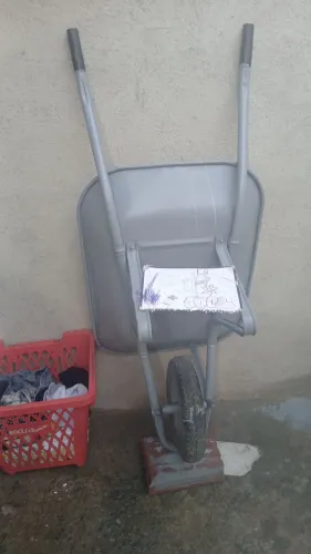 Carrinho de mão 