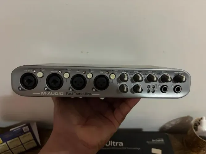Interface M-Audio Fast Track Ultra