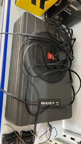 SUB JBL 