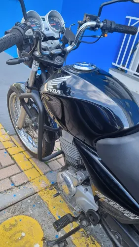CG Titan 150 impecável