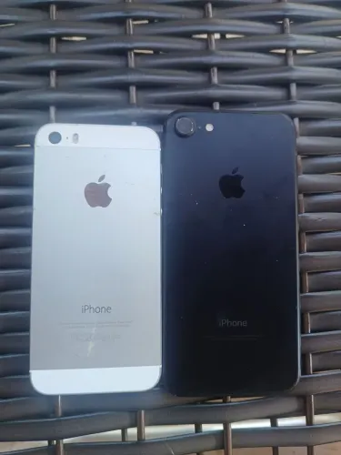  2 iPhones Para Retirada De Peças (iPhone 7 + iPhone 5s) 