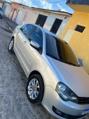 Volkswagen Polo Sedan 1.6 MI Total Flex 8V 4P 2013