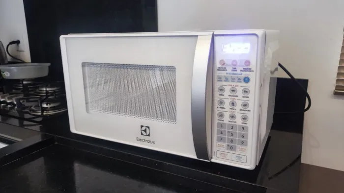 Microondas Eletrolux 20 litros 