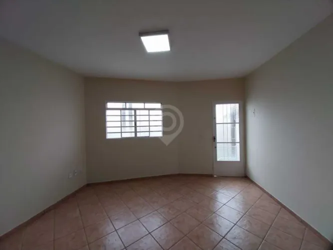 Casa de rua : / Residencial / Vila São Caetano