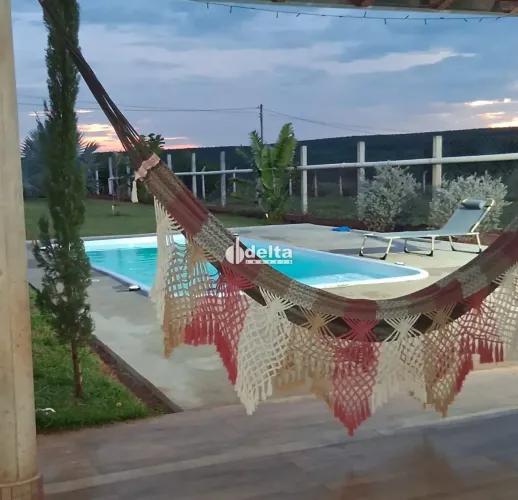 Chácara com 3 quartos disponível para venda no bairro Vale do Sol em Prata-MG