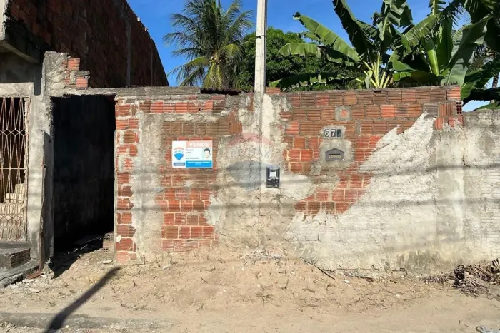 Terreno 6x14m com Edificação Não Concluída | Santa Tereza | Próximo ao CT do América