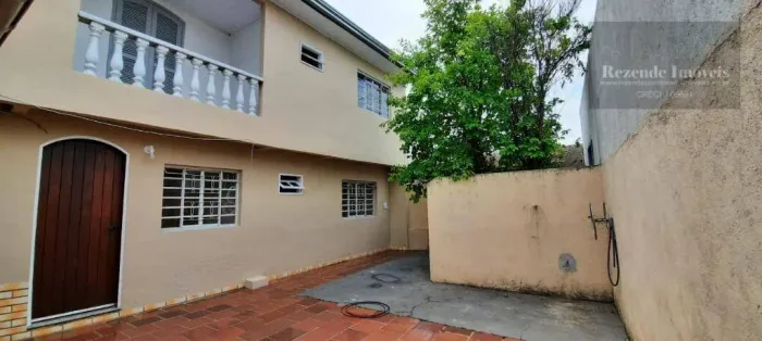 Sobrado com 3 dormitórios para alugar, 120 m² por R$ 2.300,00/mês - Fazendinha - Curitiba/