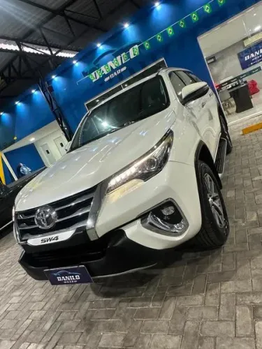 Toyota Hilux SW4 SRX 4X4 2.8 TDI 16V Dies. Aut. 2018