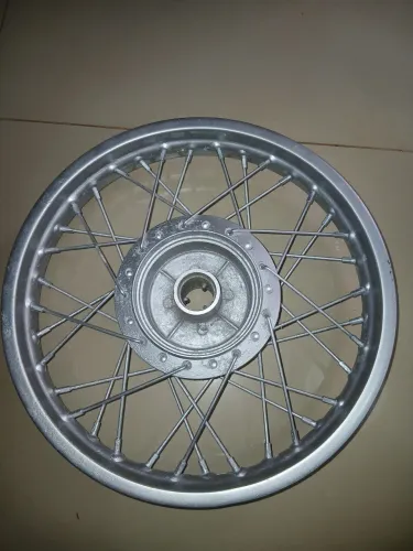 Vendo roda traseira da Biz 125 ou Biz 100 observação a roda é nova nunca usada