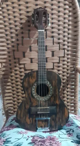 Cavaquinho terra Brasil, já vai com esticador instalado