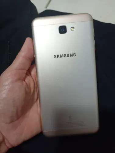 Celular Samsung J7