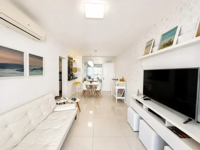 ALPHAVILLE MOBILIADO Apartamento 1/4 com 01 Vaga de Garagem