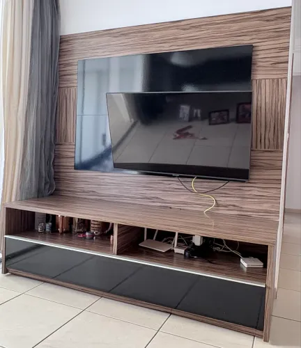 Painel + rack + suporte articulado para TV