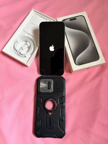 iPhone 15 pro semi novo