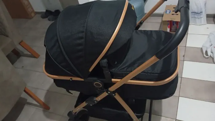 Vende-se carrinho de bebê, marca Borboleta