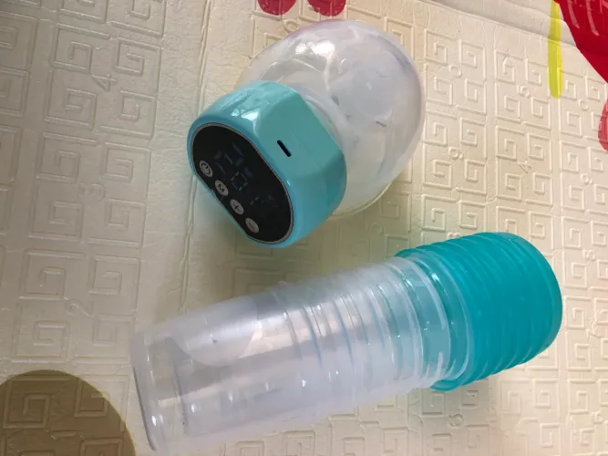 Bomba Extratora de Leite Materno + Potinhos para Armazenamento.