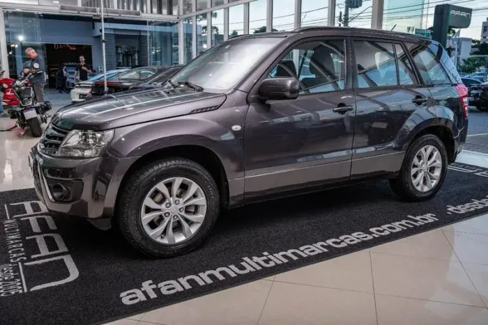 Suzuki Grand Vitara 2.0 16V 4x2/4x4 5P Mec. 2013
