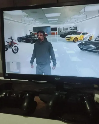 Vendo ps4 1TB