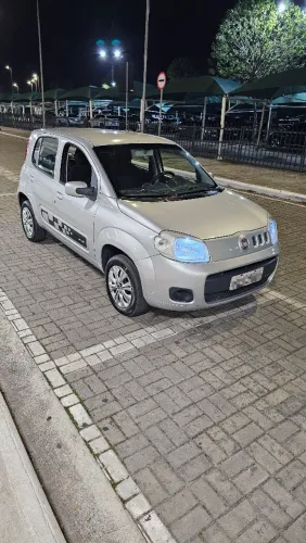Fiat Uno Vivace 1.0 EVO Fire Flex 8V 3P 2014