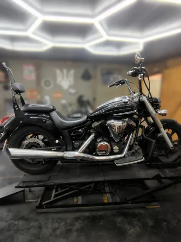 Yamaha Midnight Star XVS 950cc