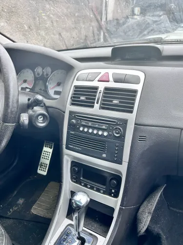 Moldura do ar condicionado prata,rádio e disqueteira peugeout 307