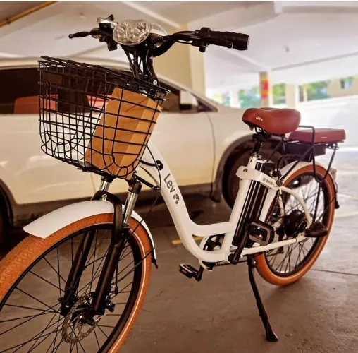 BICICLETA ELÉTRICA LEVE - COMPLETA, LINDA E PRONTA PRA<br><br>USAR