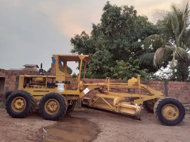 Patrola Caterpillar 120B Motoniveladora 
