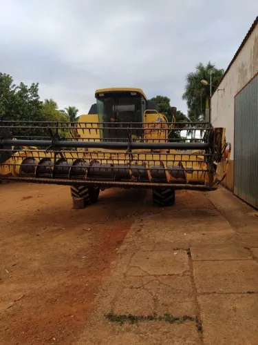 vendo colheitadeira New Holland tc 57