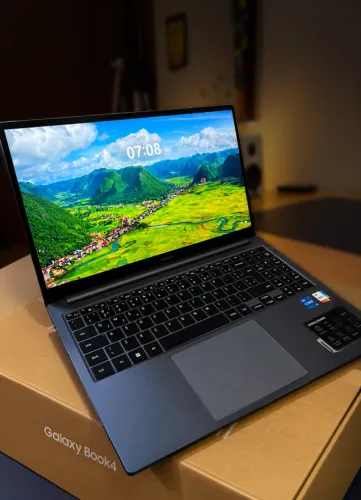 Notebook Samsung Galaxy Book4 | i5 | 16GB | 512GB SSD | 15.6''