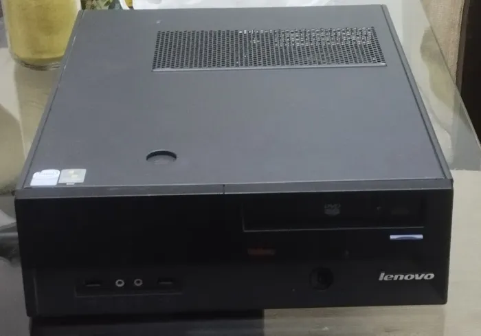 Lenovo ThinkCentre - Ótimo para estudos e tarefas do dia a dia