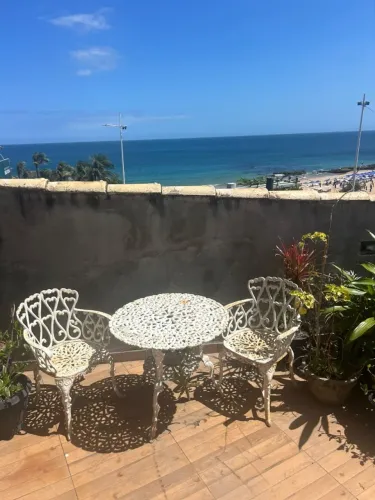 Mesa de jardim de ferro - UM ACHADO