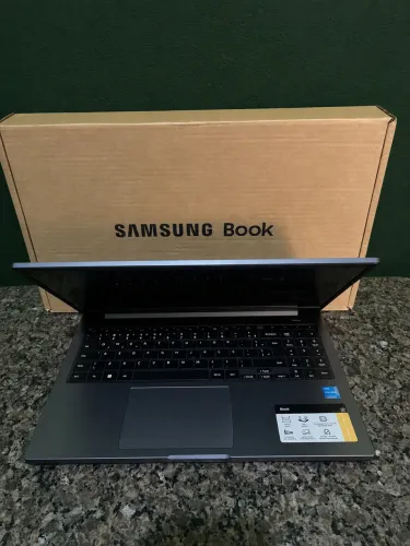 Notebook Samsung Book Intel Celeron Dual-core - Usado - Conservado e sem marcas de uso