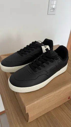 Tenis Reserva NOVO Numero 40