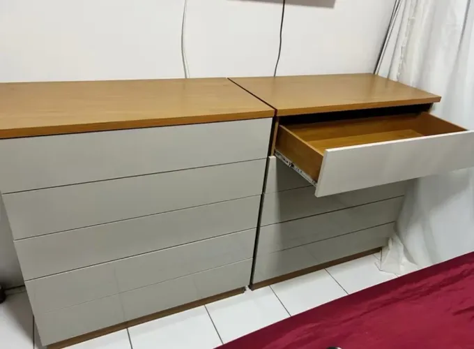 Cômoda grande na caixa