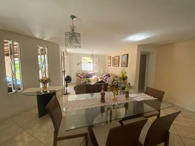 Villa Tropical - Piatã, 268m², 3 Quartos, Armários, 2 Vagas