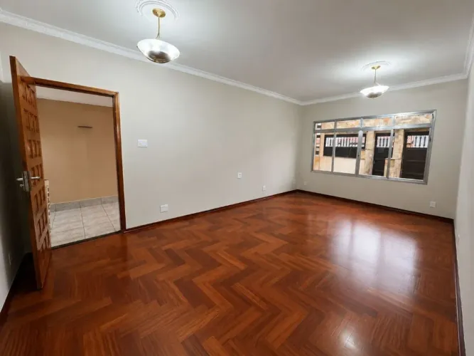Casa com 3 dormitórios para alugar, 154 m² por R$ 4.752,00/mês - Vila Floresta - Santo And