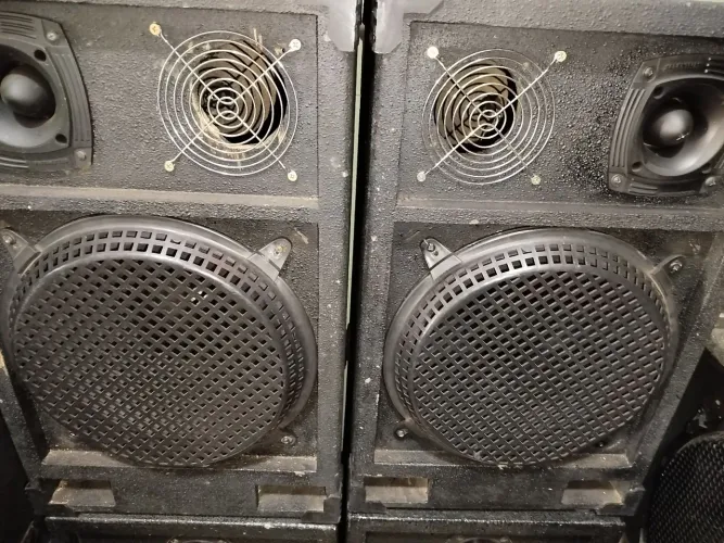 (PAR DE CAIXAS PASSIVAS DE FRENTE 12" X 450W DUAS VIAS)